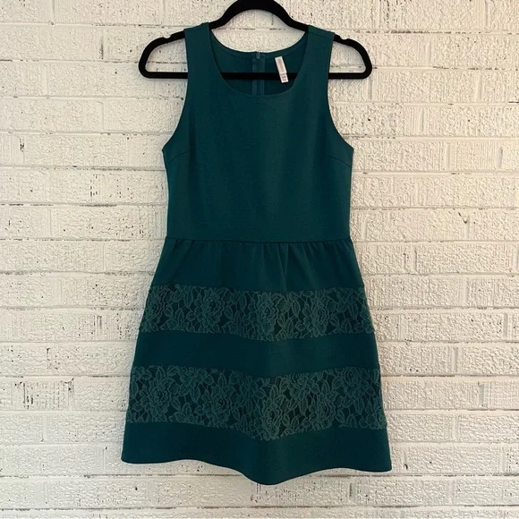 slim fit dress slacks Dress Casual Midi By Xhilaration In Green, Size:S main image 0